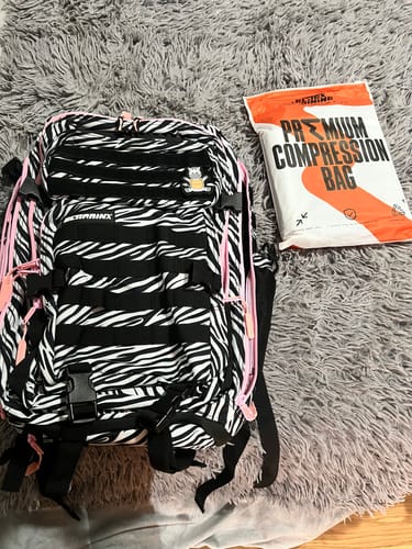 Customer photo review of Mochila Táctica V1 45L All In Zebra