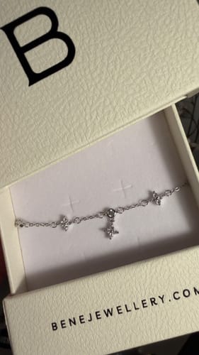 Customer photo review of Renée Bloom Bracelet