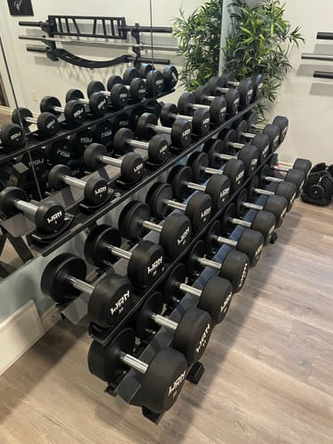 Customer photo review of Rack commercial pour haltères ronds 15 paires en acier robuste et stable