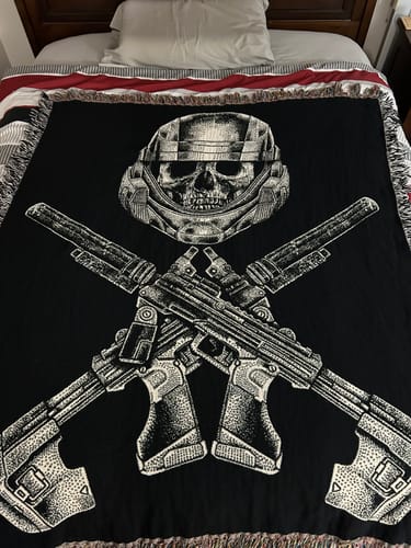 Customer photo review of NO QUARTER (Woven Blanket) (Black)