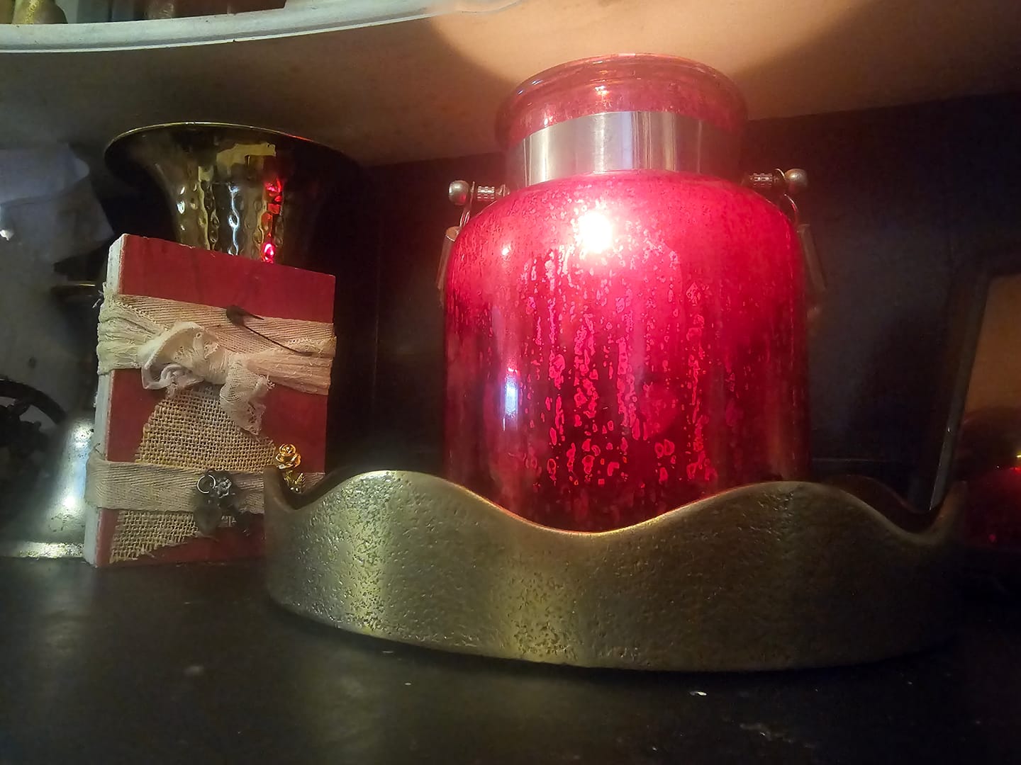 Customer photo review of Gold Iron Scalloped Tray