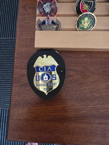 Customer photo review of US Cinematic CIA Badge: Special Agent Prop 767