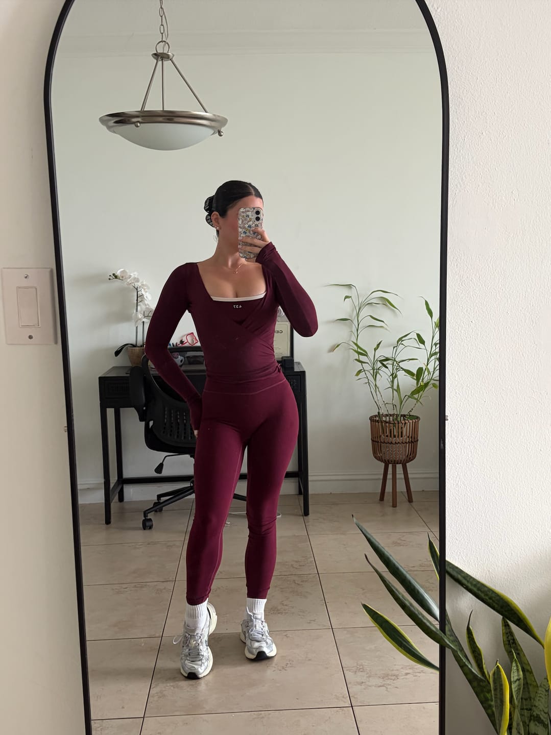 Customer photo review of The V Legging / Black-Cherry