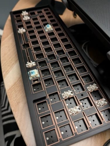 Customer photo review of Weikav - Lucky65 V3 65% Wireless Mechanical Keyboard