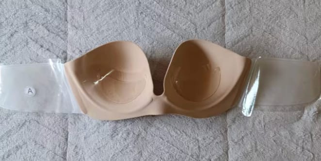 Customer photo review of Unsichtbarer Klebe BH™