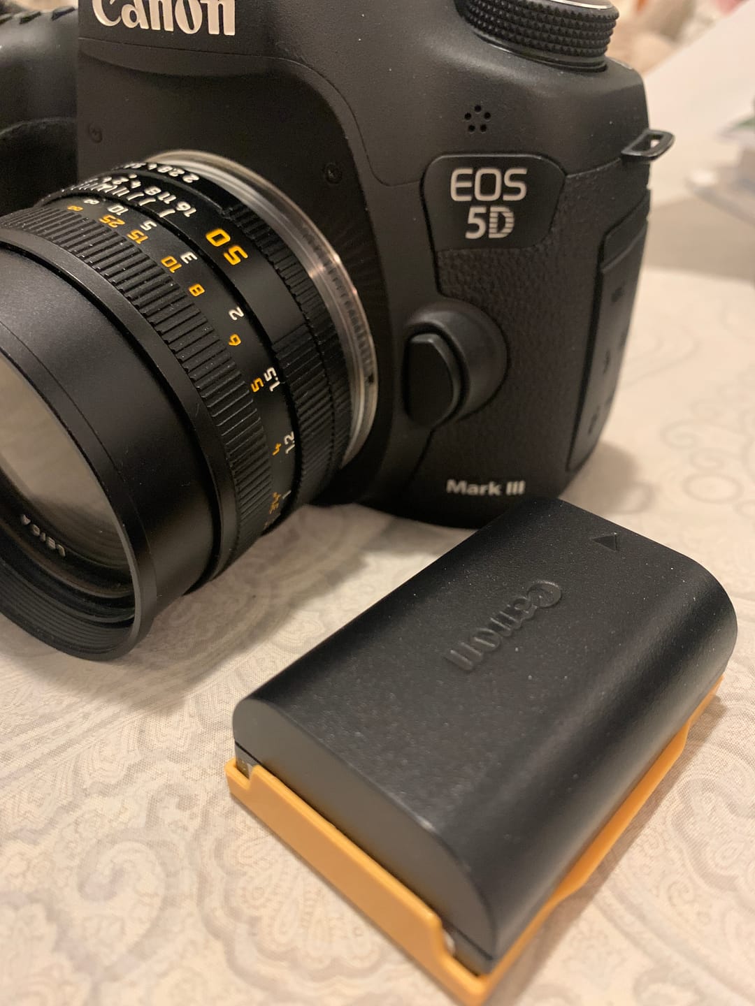 Customer photo review of Batterie canon LP-E6N LPE6N pour Canon 7D 6D 5D II, III, IV, 80D 90D...