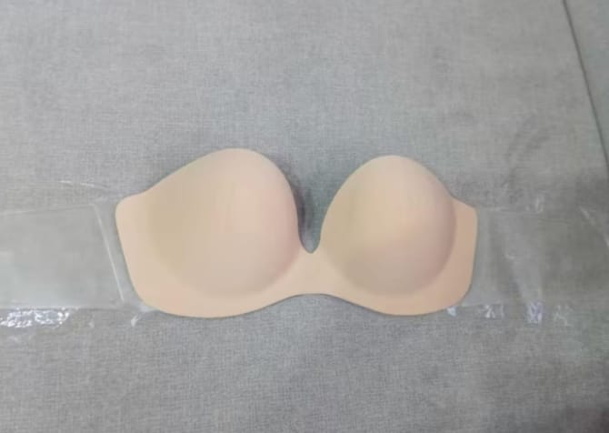 Customer photo review of Unsichtbarer Klebe BH™