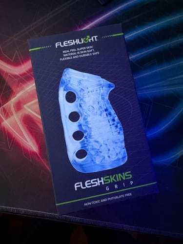 Customer photo review of 🎁 Free Fleshskins® Blue Ice Grip (100% off)