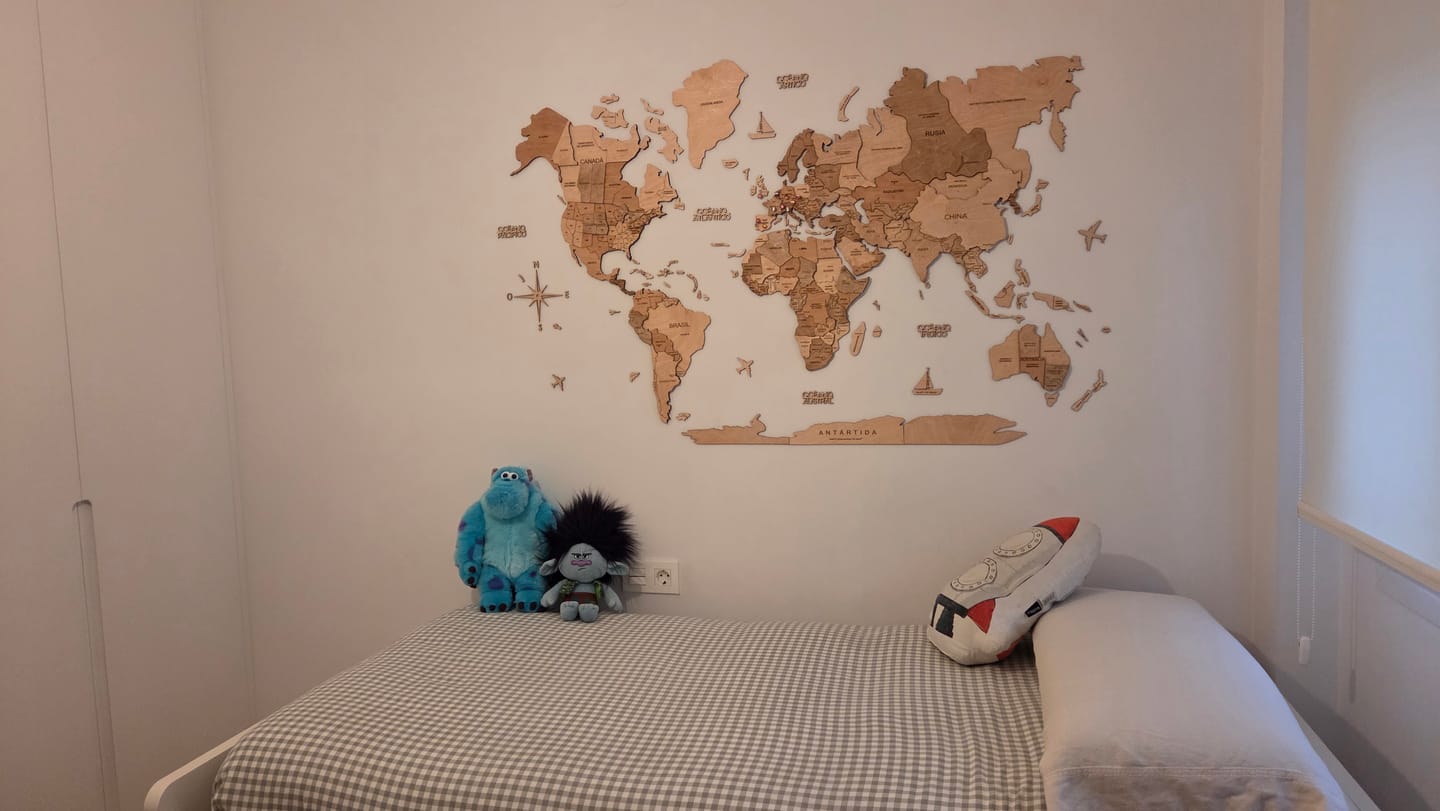 Customer photo review of 3D Wooden World Map Gold