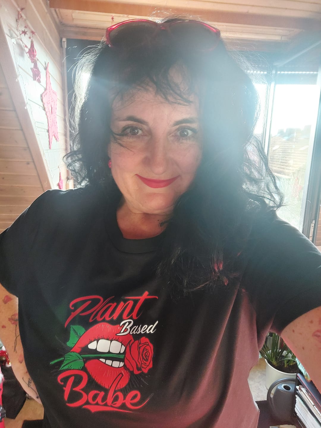 Customer photo review of Plant Based Babe - Frauen Premium Shirt