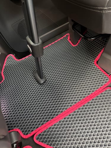 Customer photo review of Auto Fußmatten nach Maß - Komplettset