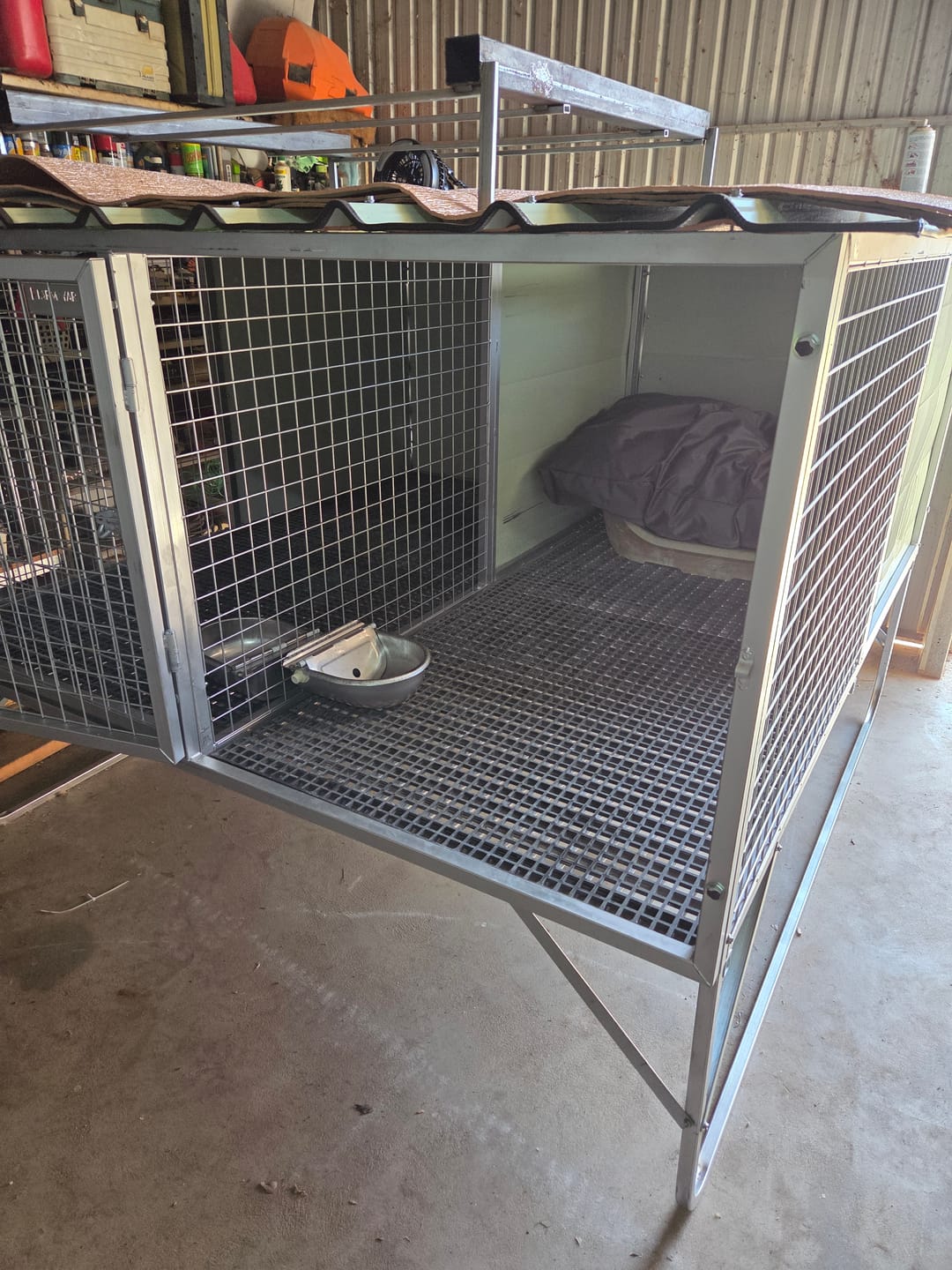 Customer photo review of Raised Safety Kennel