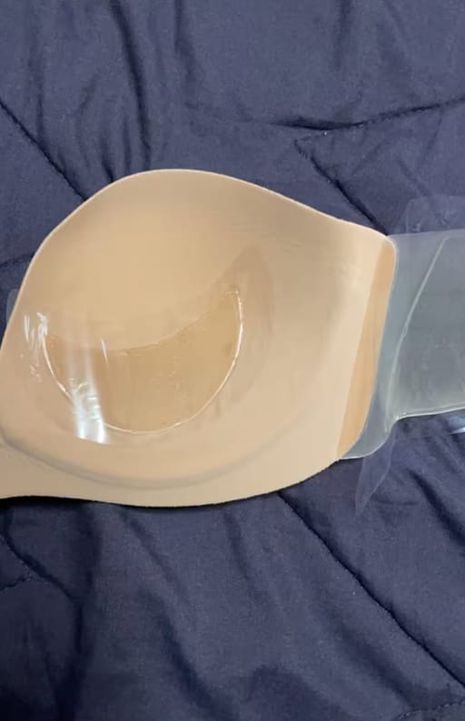 Customer photo review of Unsichtbarer Klebe BH™