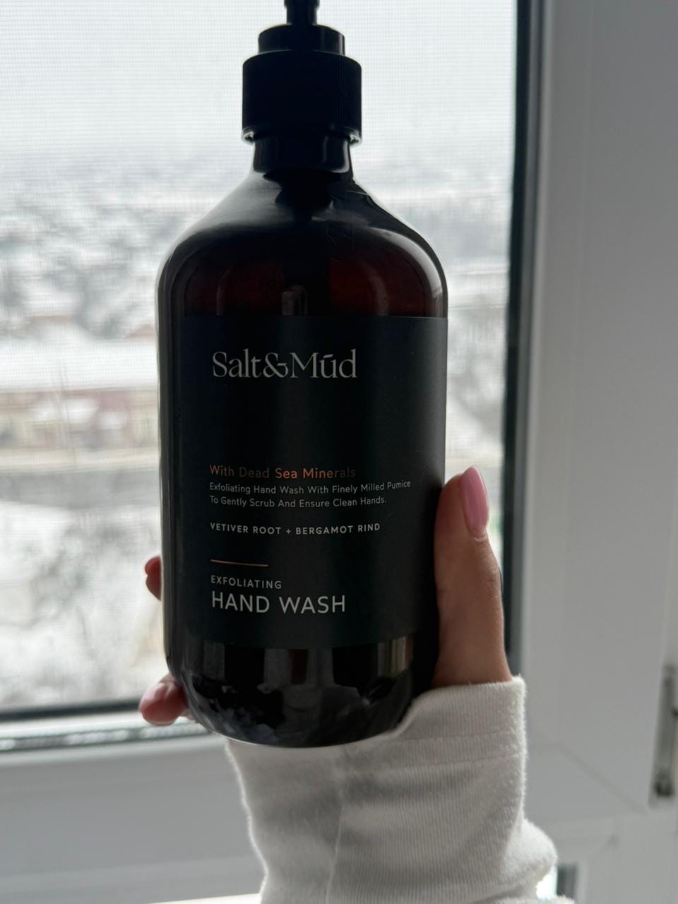 Customer photo review of Exfoliating Hand Wash With Dead Sea Minerals 500ml