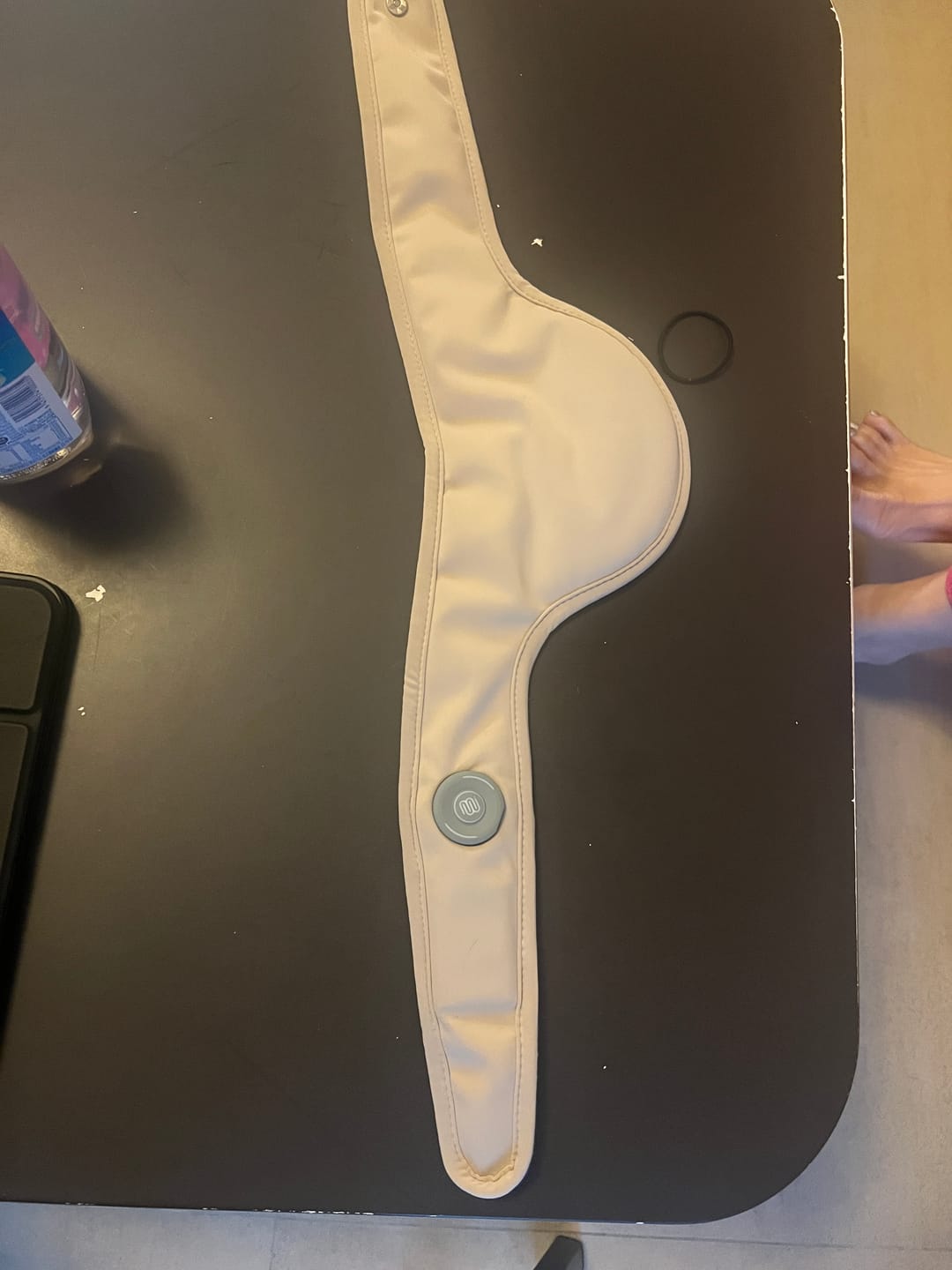 Customer photo review of 【Pre-Sale_ Delivery before 16 Jan 2026】 CoziOmmi Rechargeable Neck Warmer 2.0   | Upgraded Graphene Neck Wrap | Shoulder Pain Relief | 2000mAh Battery | HK EMC certification