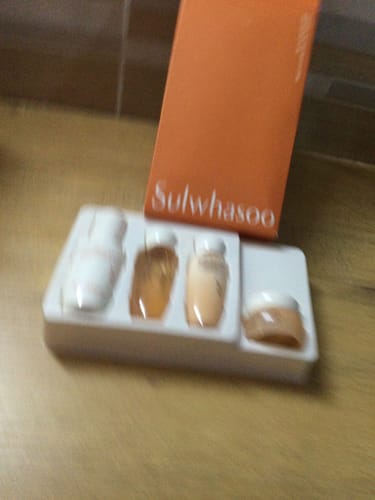 Customer photo review of Sulwhasoo - Coffret routine anti-âge pour le visage