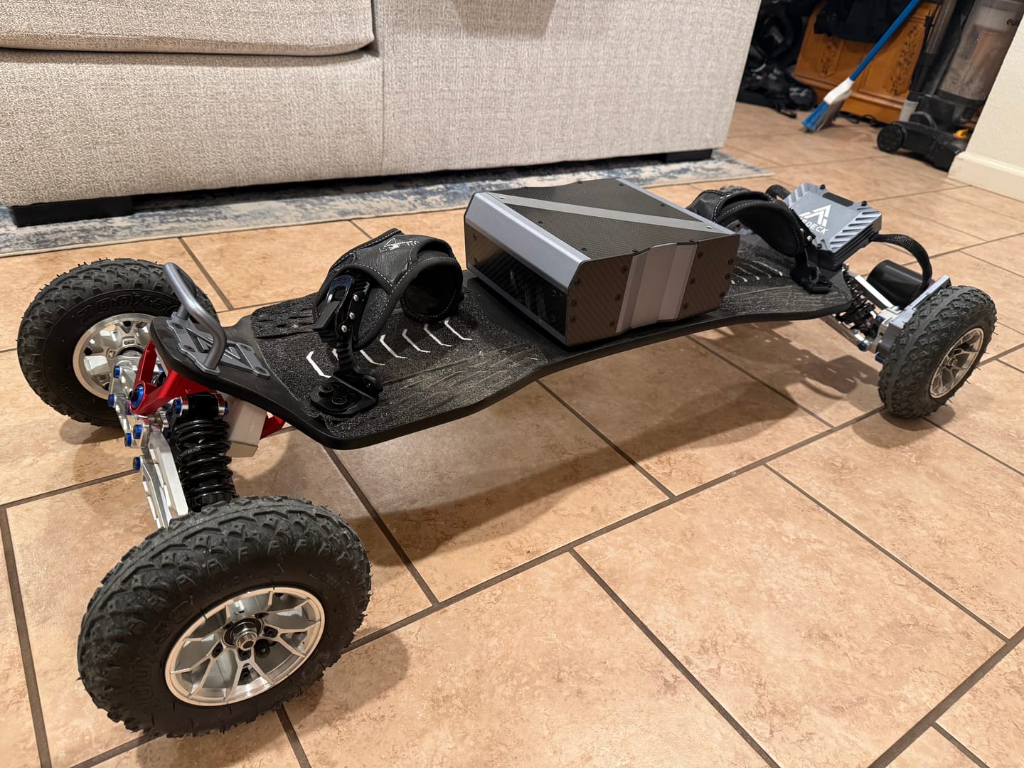 Customer photo review of Acedeck® Nyx Z3 Off-road Electric Skateboard 2.0-Best for off-roading【Boss Special Offer】