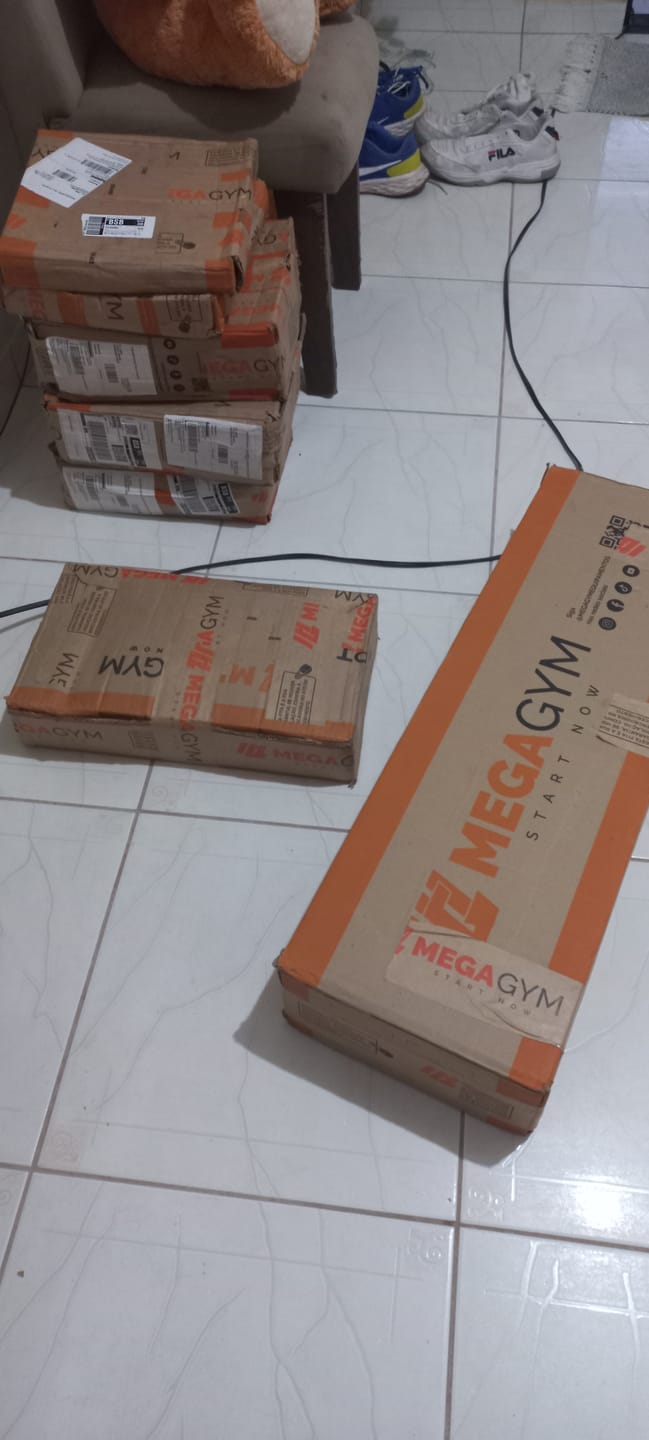 Customer photo review of Halter Dumbbell Sextavado Pintado