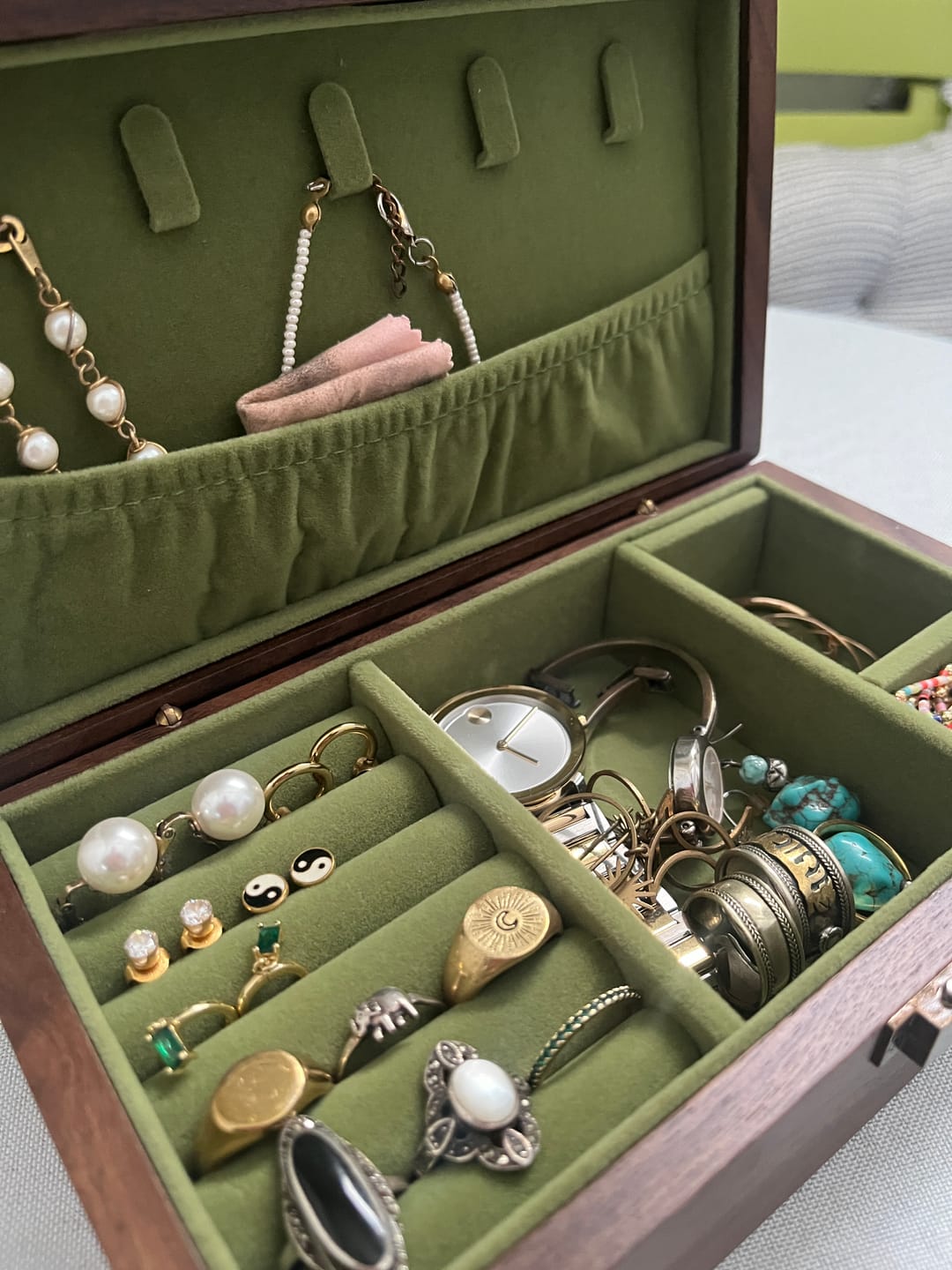 Customer photo review of Emerald Minimalist Walnut Jewelry Box