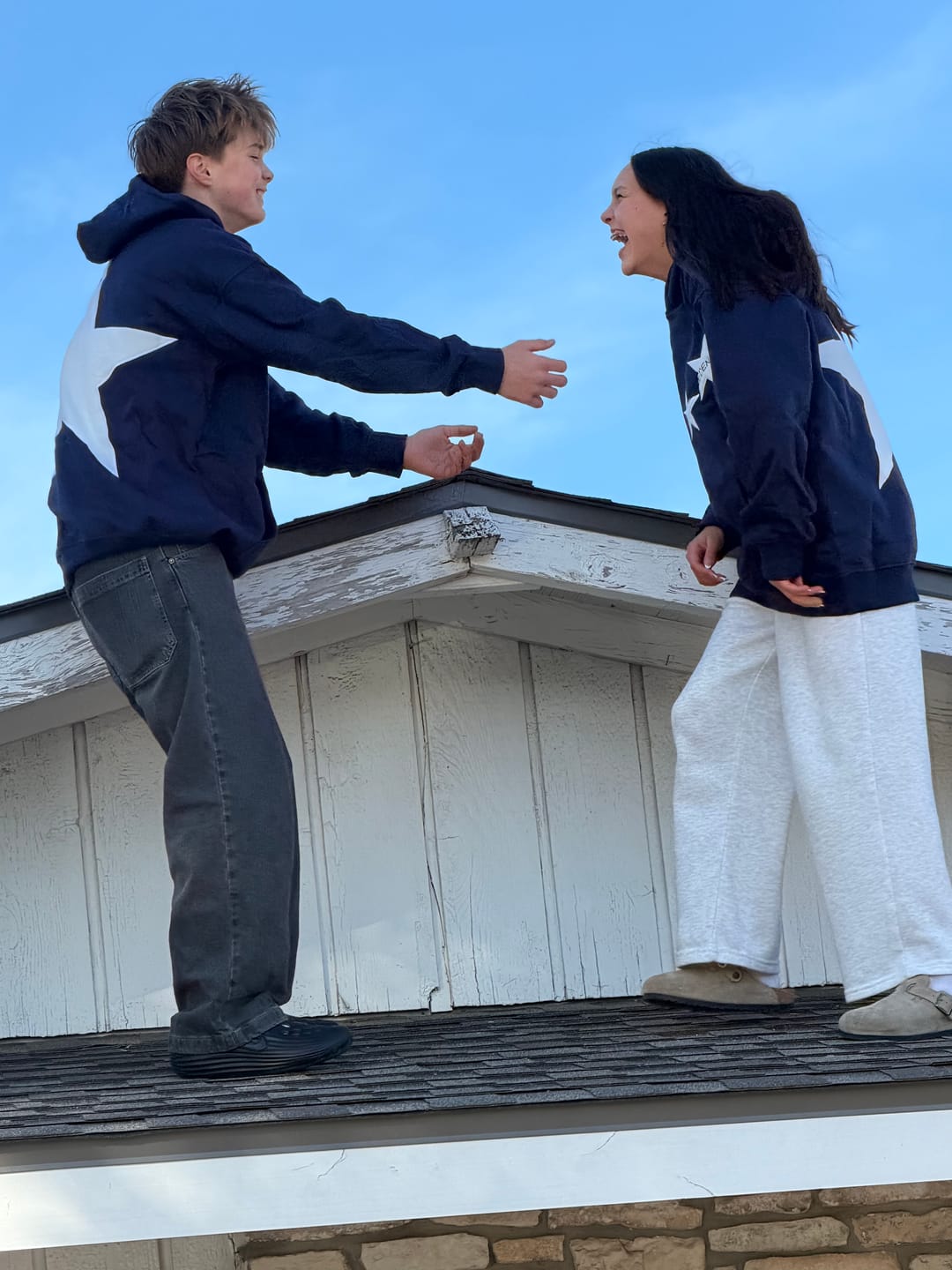 Customer photo review of Aelfric Eden Star Color Contrast Hoodie