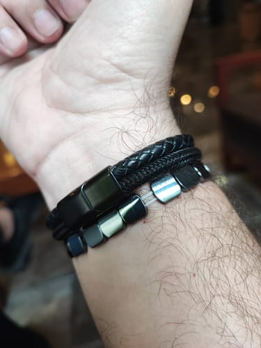 Customer photo review of Pulsera Hora Hematita