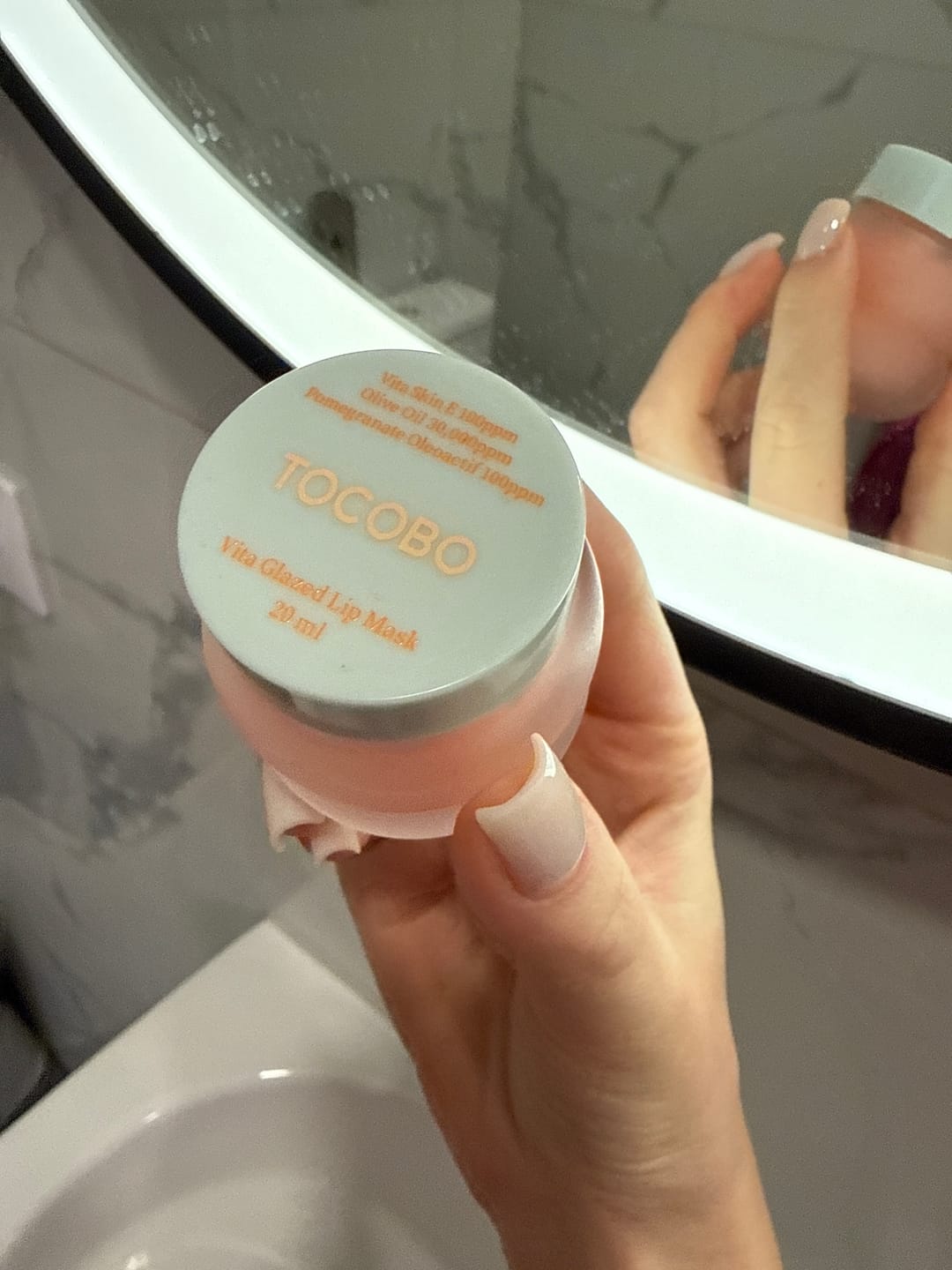 Customer photo review of Atjaunojoša nakts maska lūpām TOCOBO Vita Glazed Lip Mask