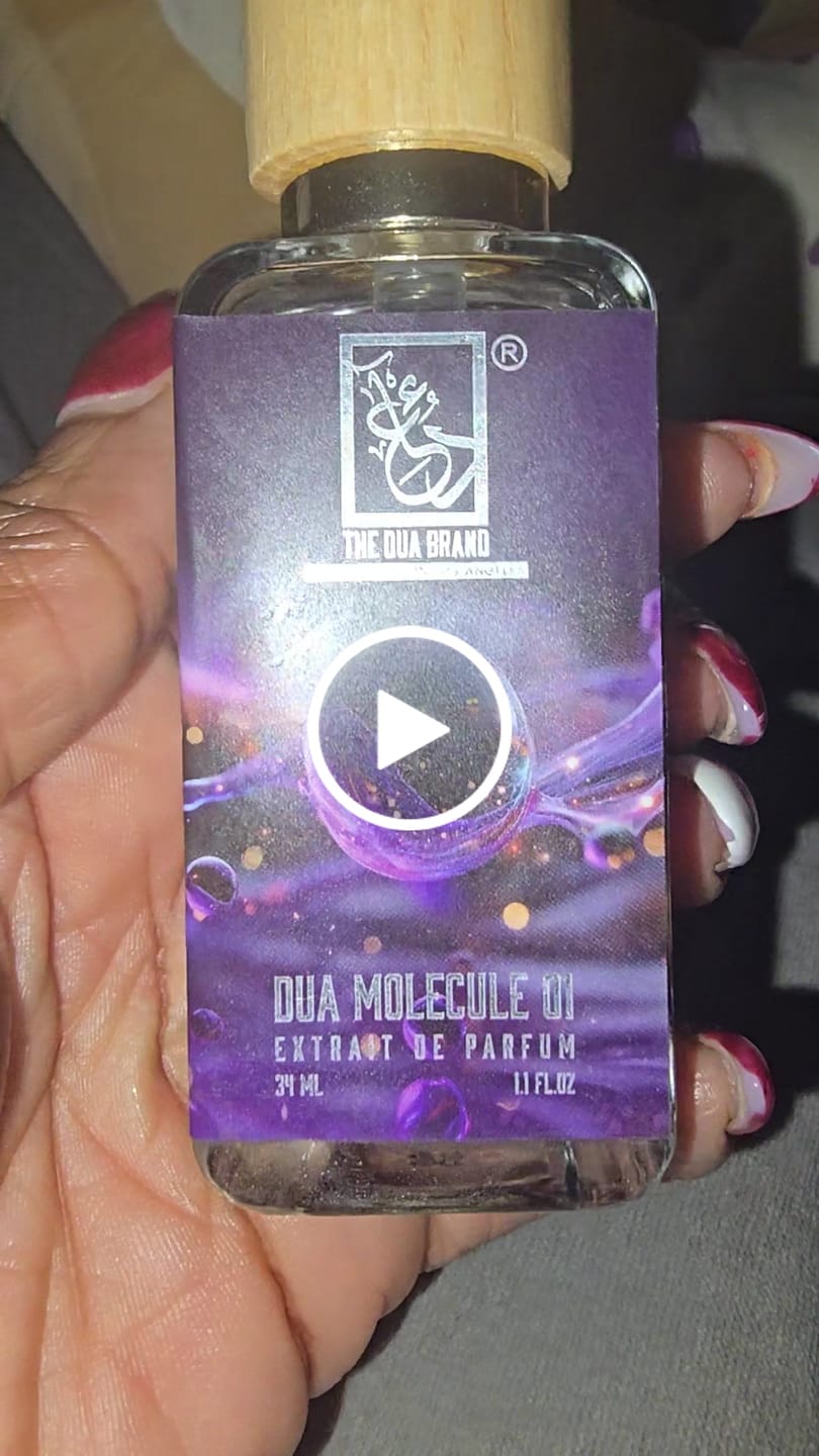 Customer video review of Dua Molecule 01
