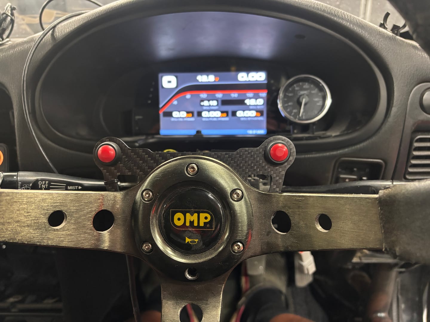 Customer photo review of Mitsubishi Lancer EVO 1 2 & 3 Dash Mount