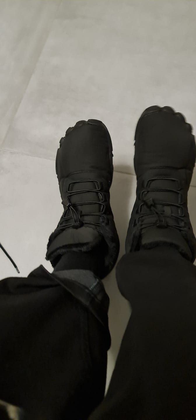 Customer photo review of Hypersole ArcticStep - Wasserdichte Grip Barfußschuhe für den Winter