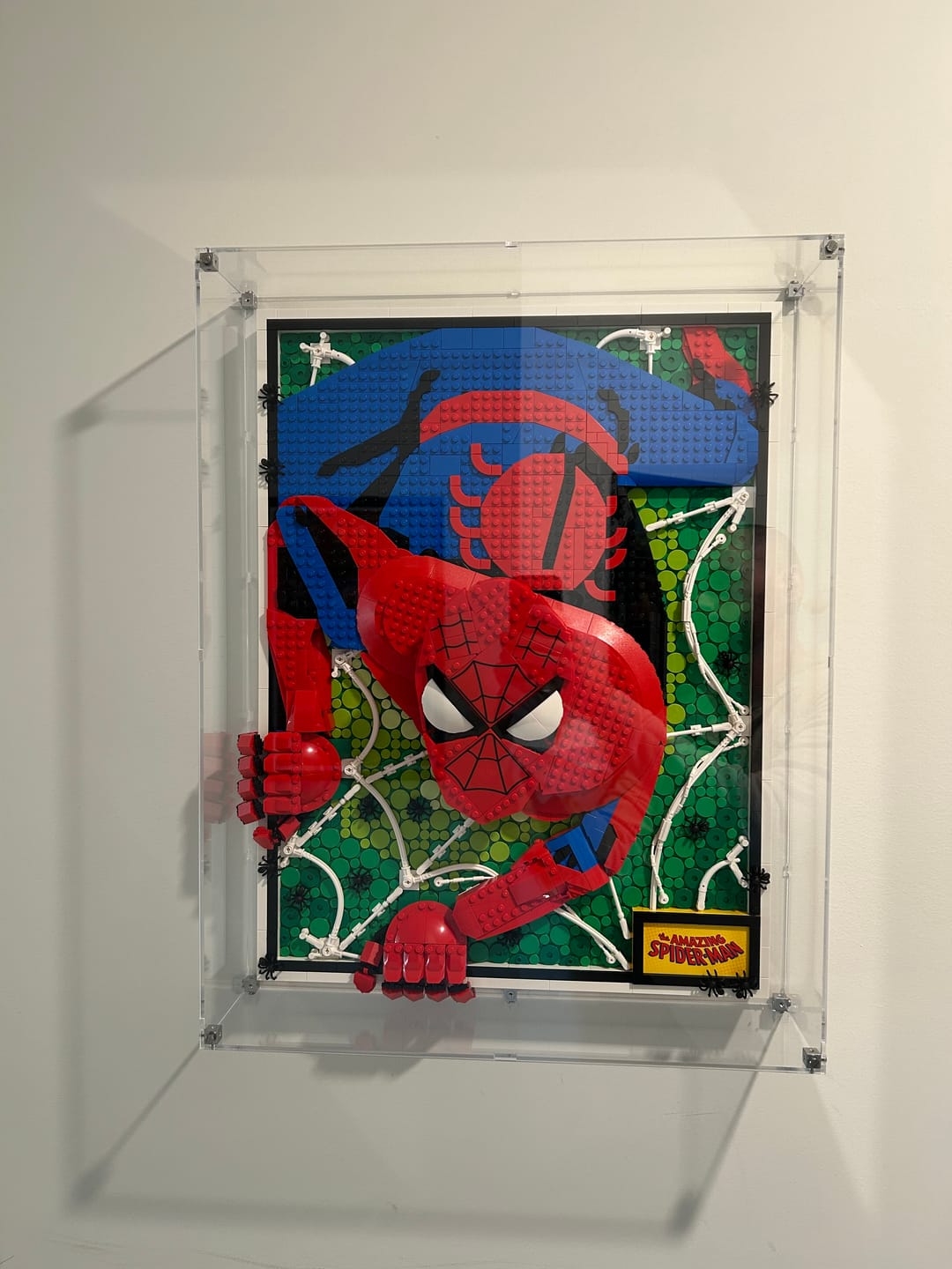 Customer photo review of Wall Mounted Display Case for LEGO® 31209 Art The Amazing Spider-Man