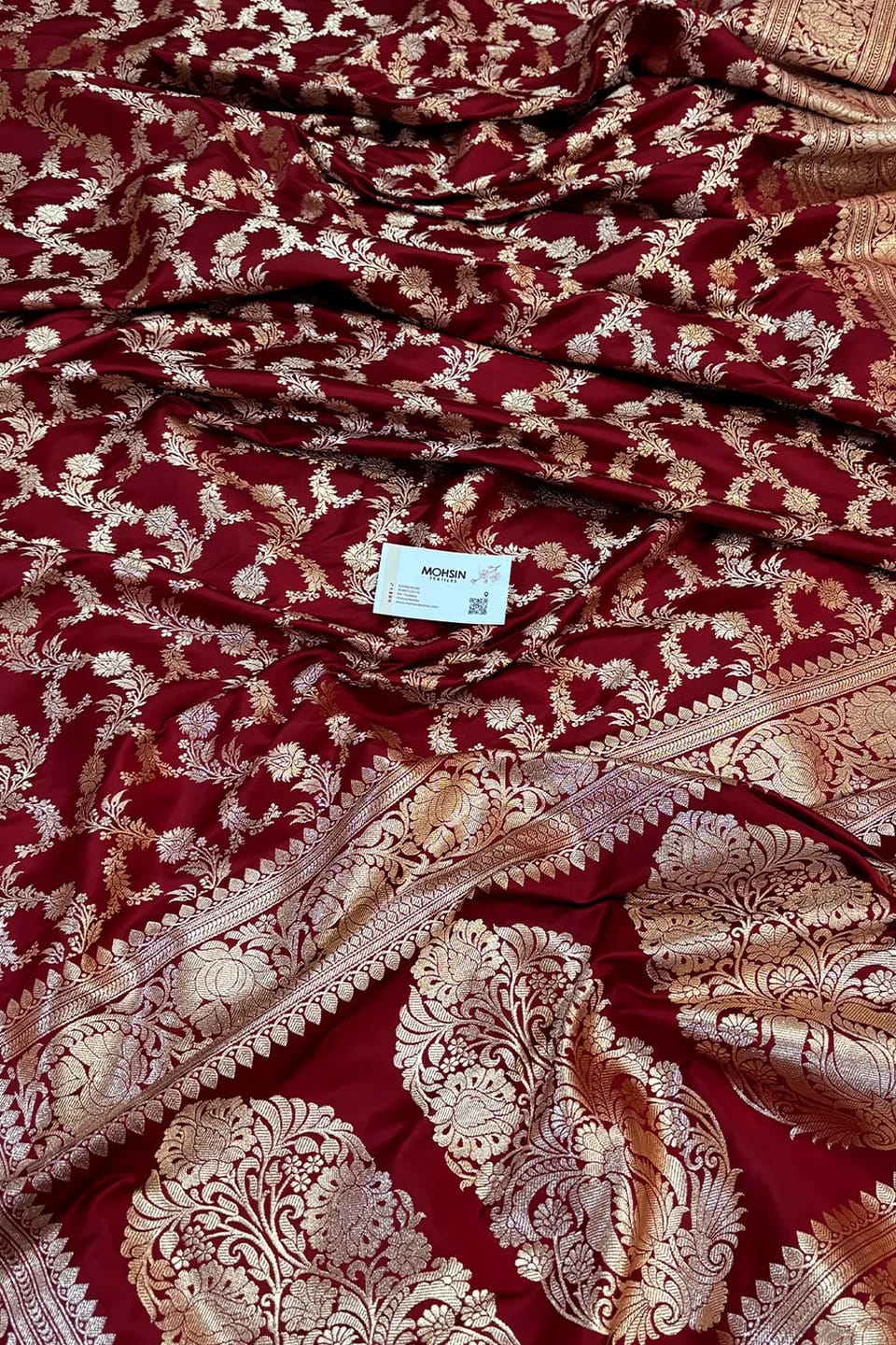 Customer photo review of Maroon Moglai Jaal Katan Silk Banarasi Saree