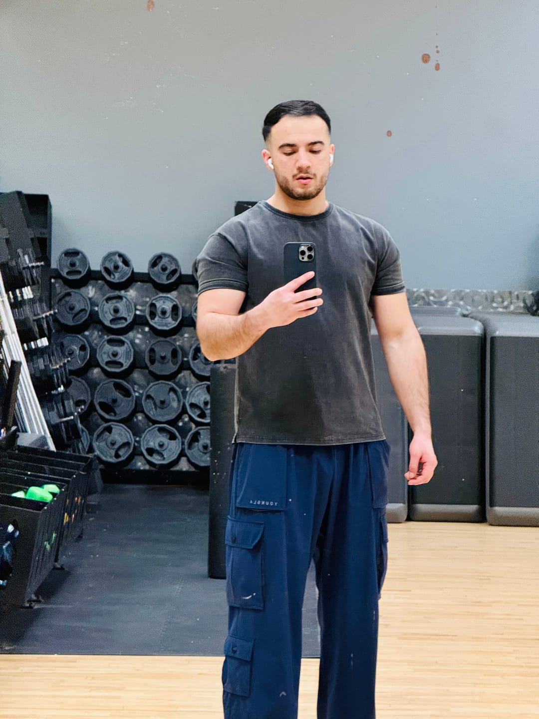 Customer photo review of 4148 - Elevated Essentials - Fitted Tee