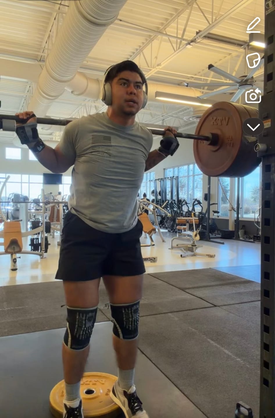 Customer photo review of Knee Sleeves