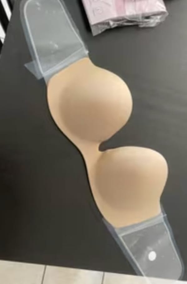 Customer photo review of Unsichtbarer Klebe BH™