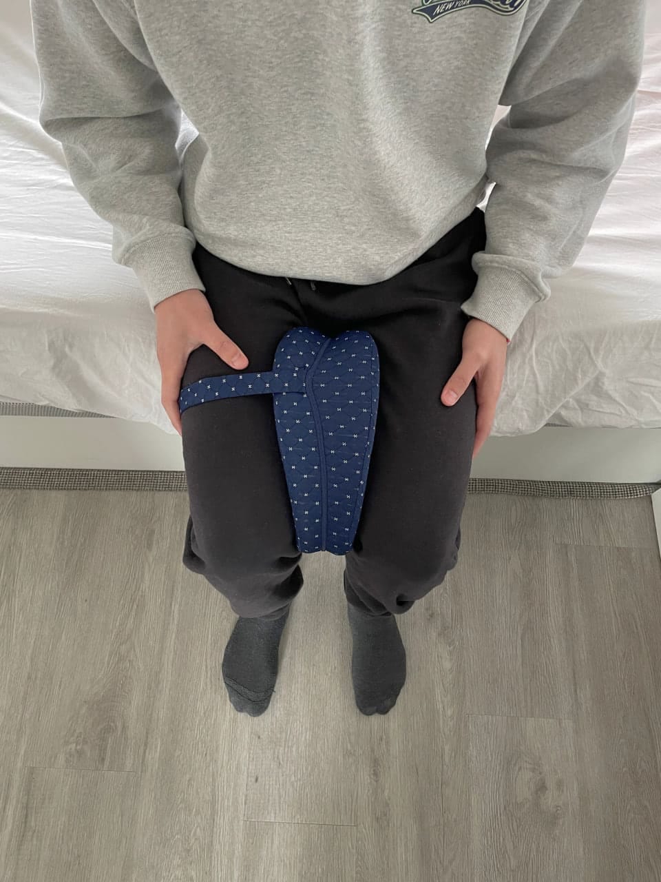 Customer photo review of OrthoFlex™ - Coussin de genoux orthopédique