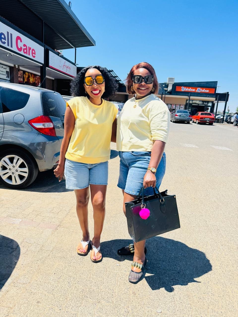 Customer photo review of The Carryall Icon Tote