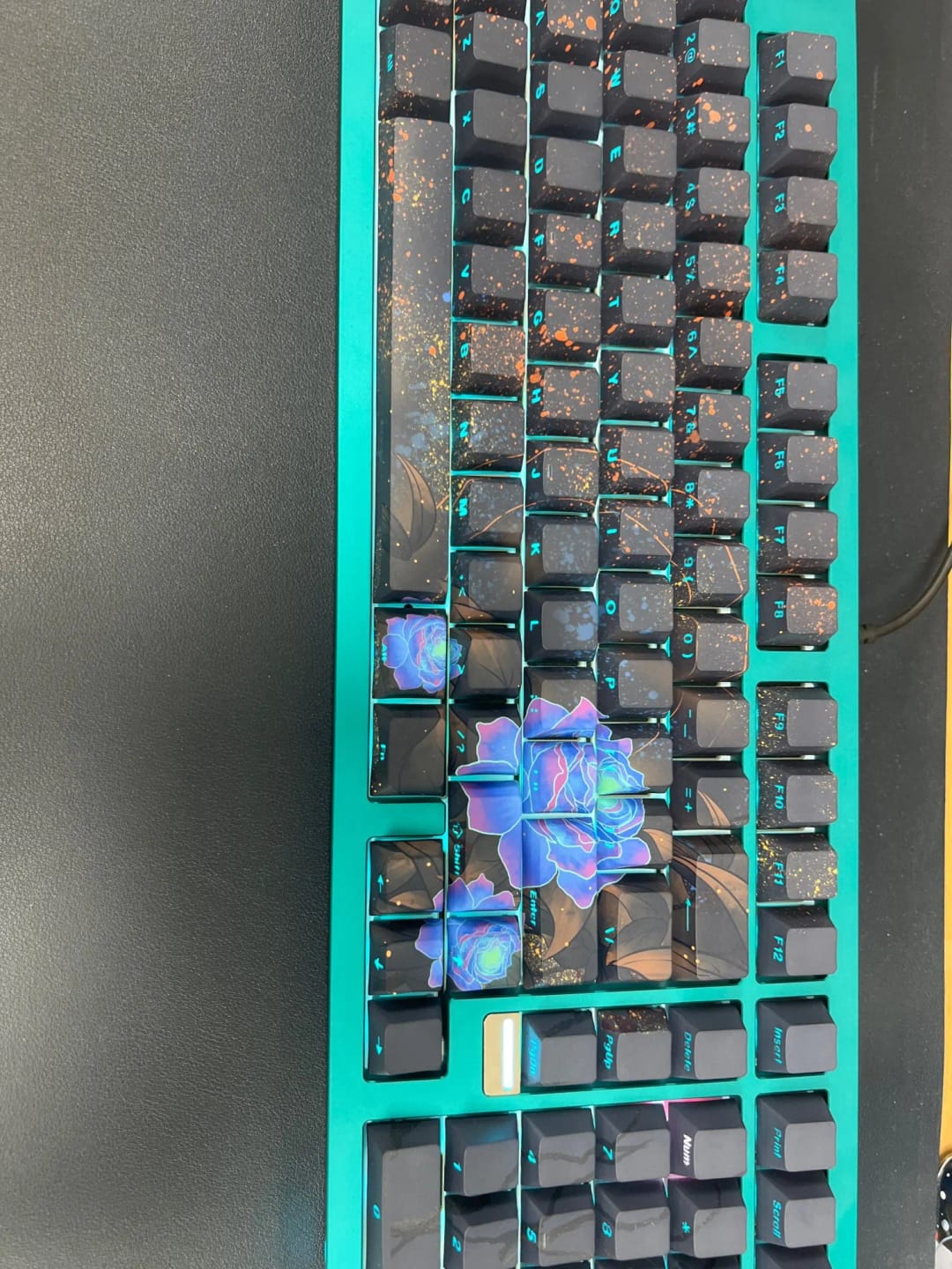 Customer photo review of Weikav - Max102 Standard Edition Mechanical Keyboard