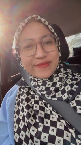 Customer photo review of Monogram Square (Black)