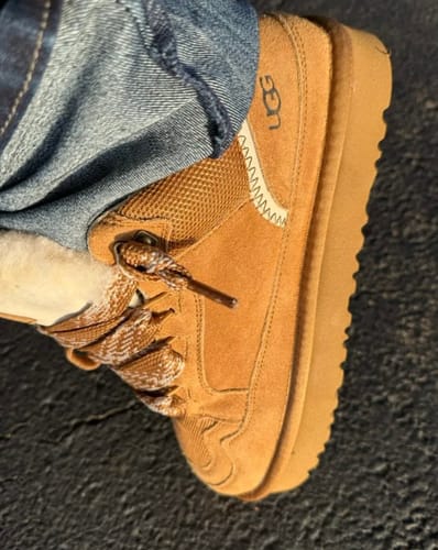 Customer photo review of UGG Lowmel "Chestnut"