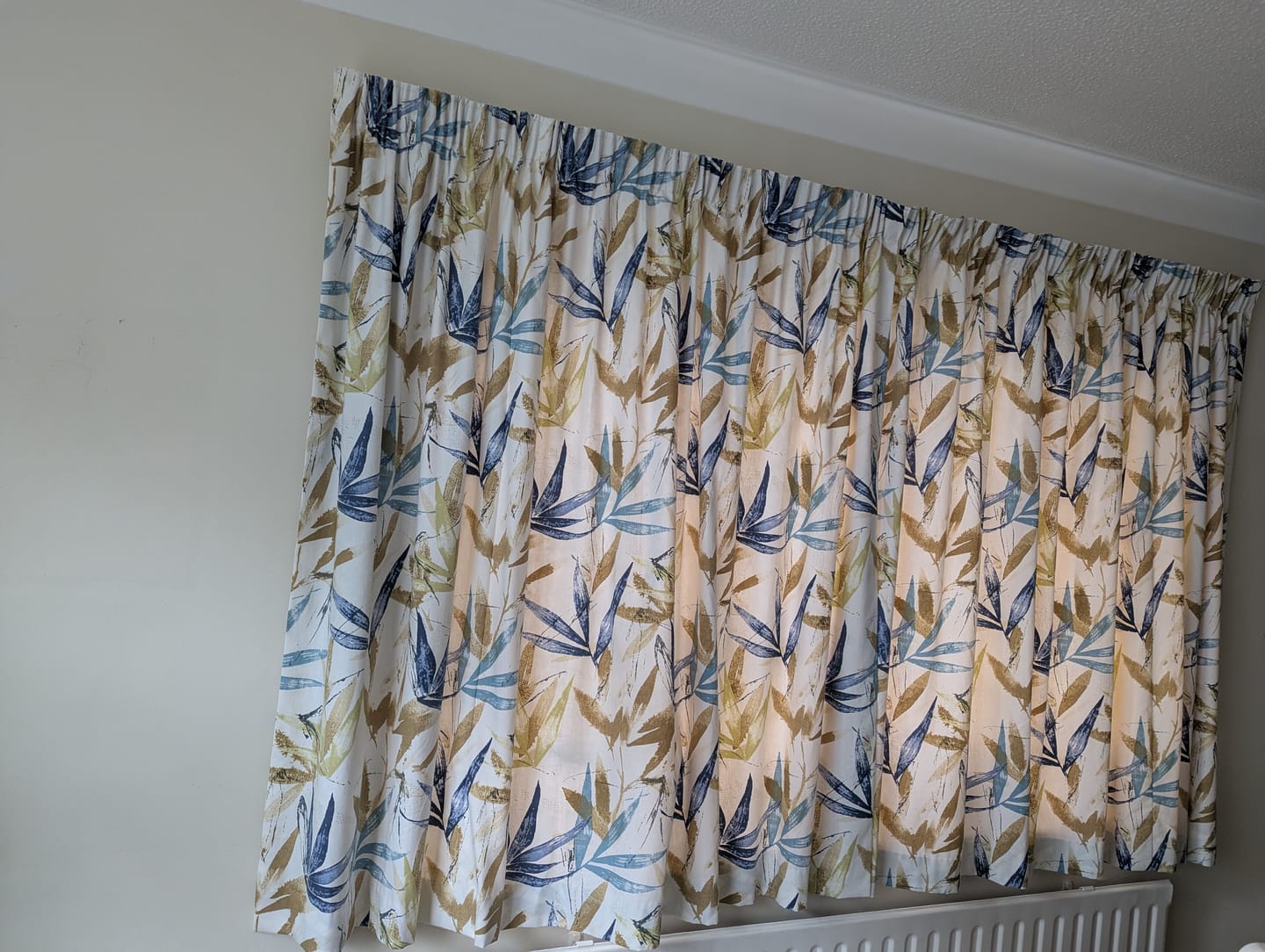 Customer photo review of Large Leaves Cotton Canvas Fabric