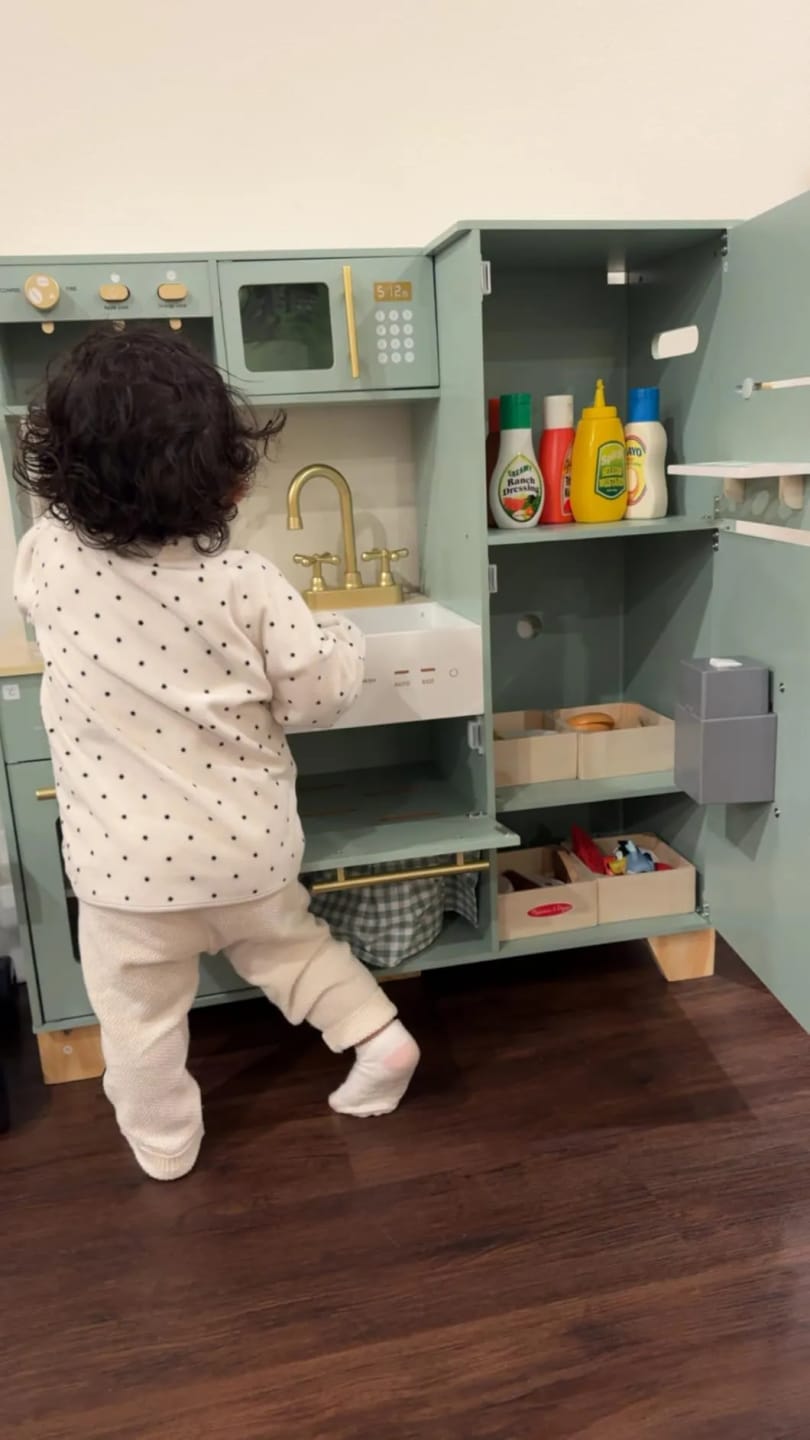 Customer photo review of Tiny Chef XL - Wooden Play Kitchen