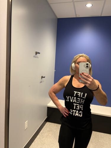 Customer photo review of Lift Heavy Pet Cats Tank