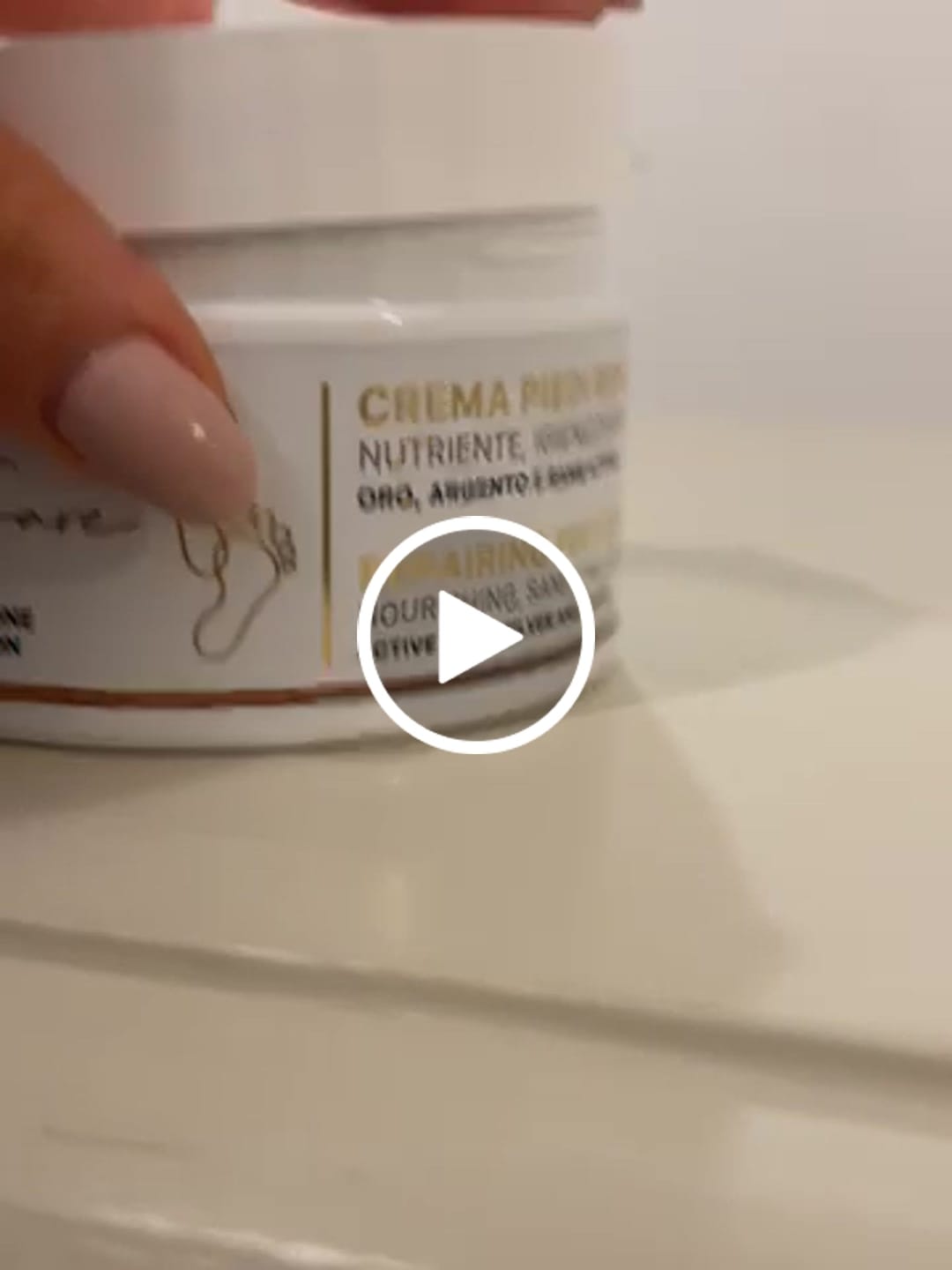 Customer video review of Crema Piedi Riparatrice+ con Oro Puro, Argento e Rame Attivo 200 ml