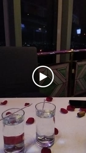 Customer video review of Cena Romántica