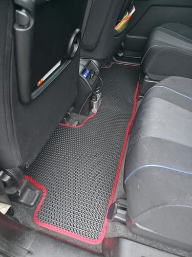 Customer photo review of Auto Fußmatten nach Maß - Komplettset