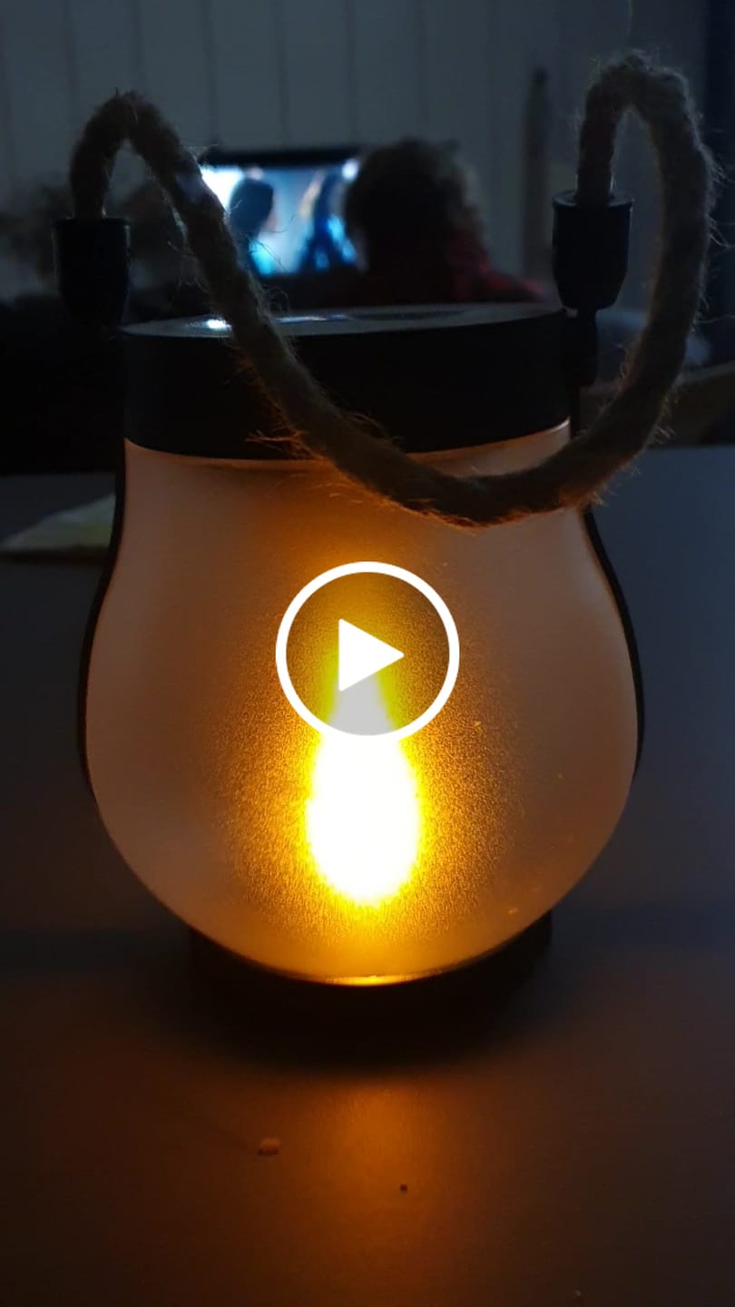 Customer video review of LlamaViva | Farol con Efecto de Fuego Realista
