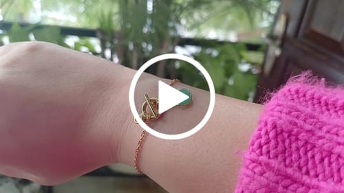 Customer video review of hart- Green Onyx Heart Toggle Bracelet