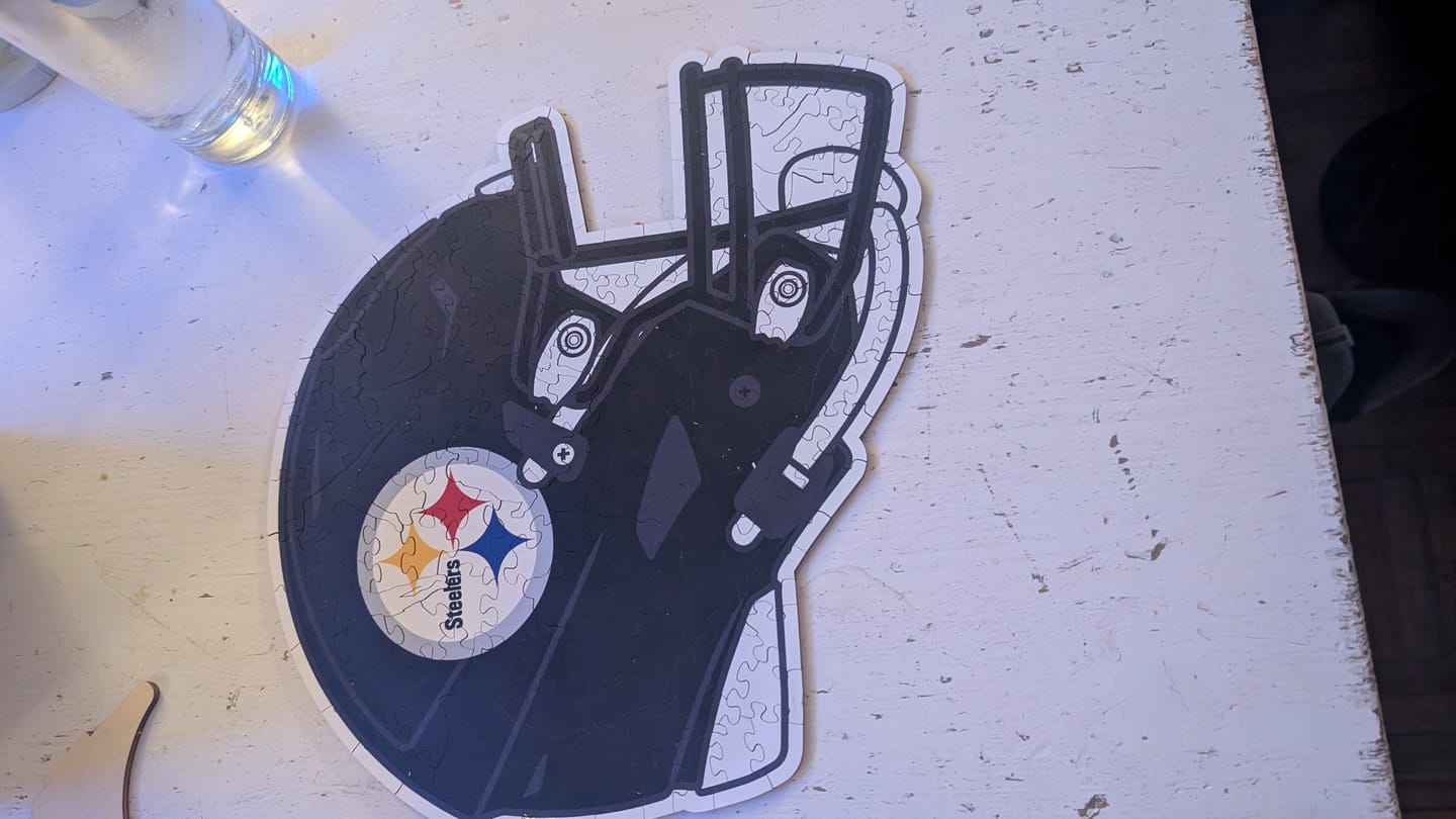 Customer photo review of Pittsburgh Steelers™ Helmet - Wooden Puzzle