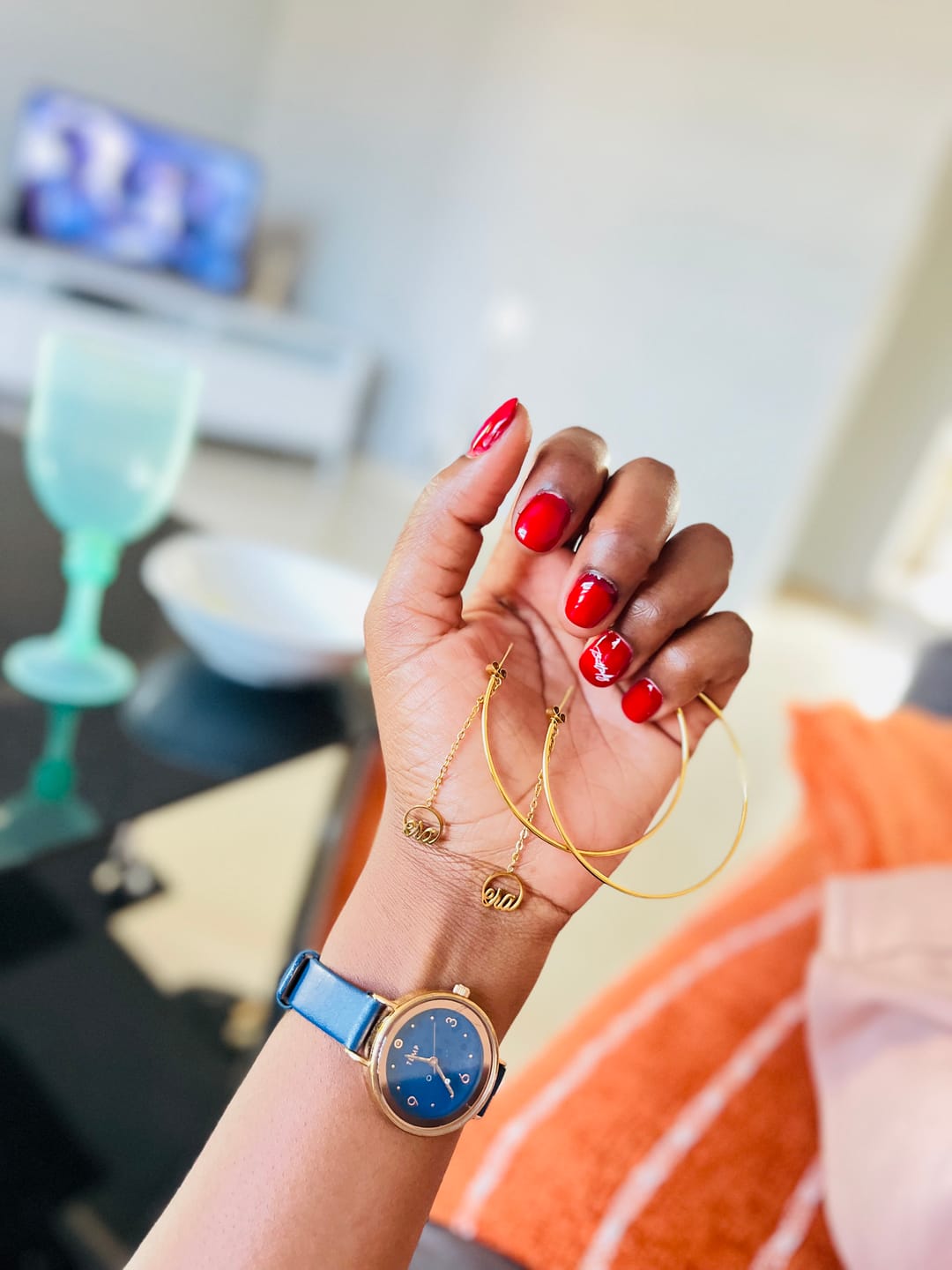 Customer photo review of Gold Era Drop Hoops
