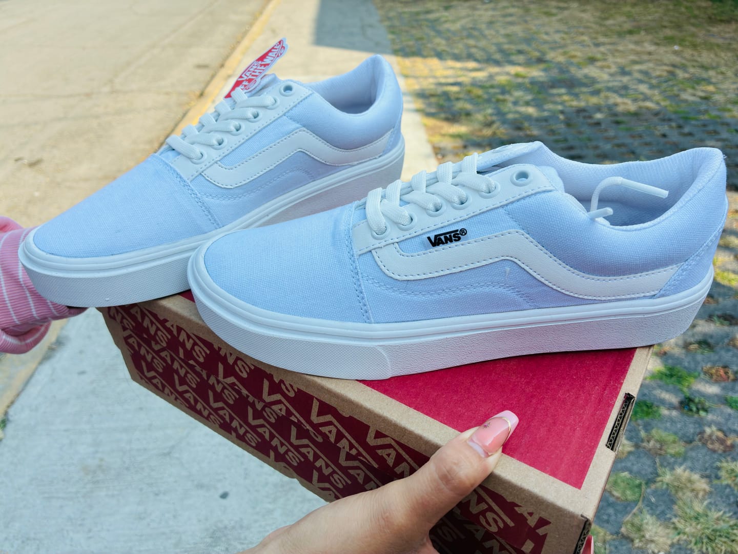 Customer photo review of Tenis 175 Choclo Blanco Total